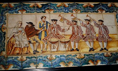 Azulejos dlaždice zobrazující trubače a bubeníka (keramika) od School Spanish