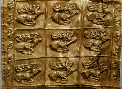 Scythian umění (skythian civilizace nebo Skythia): kryt zlatého toulce zdobí zvířata (jelen). Z Tumulus n°4 v Kelermes, Krasnodarský kraj, Kuban, Rusko, 7. století před naším letopočtem od Scythian