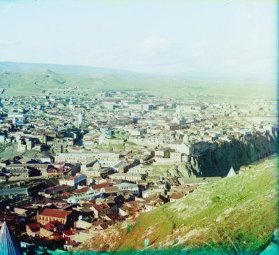 Pohled na Tiflis (nyní Tbilisi) z areálu kostela svatého Davida, 1905-1915 od Sergey Prokudin Gorsky