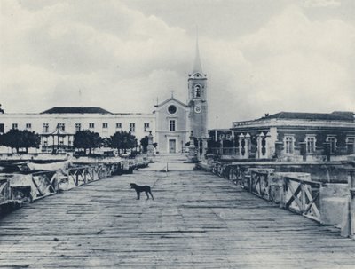 Spojení se starým světem, Mosambik (černobílá fotografie) od South African Photographer
