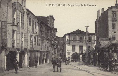Podloubí kovárny, Pontevedra, Španělsko (čb fotografie) od Spanish Photographer