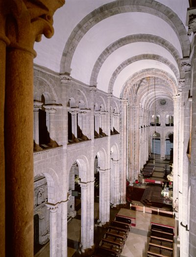 Interiér katedrály začal v roce 1078 od Spanish School