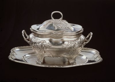 Tureen s podšálkem (stříbrný) od Spanish School