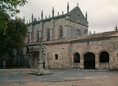 Pohled na fasádu Charterhouse od Spanish School