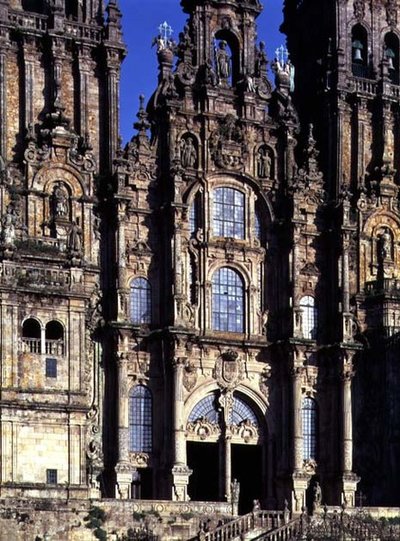 Pohled na západní frontu (Fachada del Obradoiro) navržený Fernandem Casas y Novoa od Spanish School