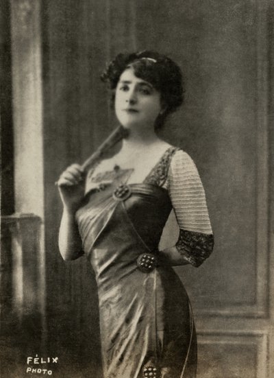 Portrét francouzské malířky Marie Yahne ( 1867 od Studio Felix