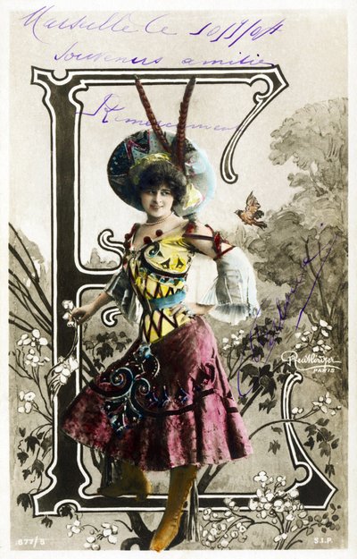 E : Constance Elise De Vere , francouzská herečka, anglického původu narozená v Belgii - Divadlo Marigny, Paříž - Abeceda na pohlednici od Studio Reutlinger