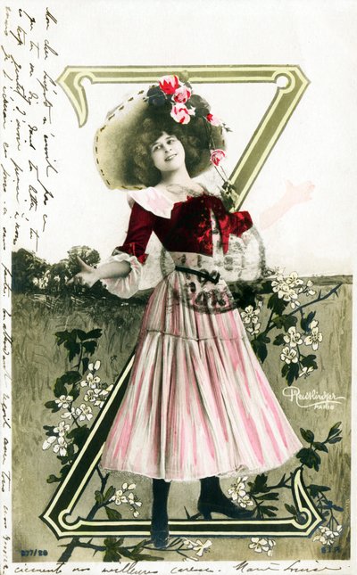Z: Constance Elise De Vere, francouzská herečka anglického původu narozená v Belgii, abeceda na pohlednici od Studio Reutlinger