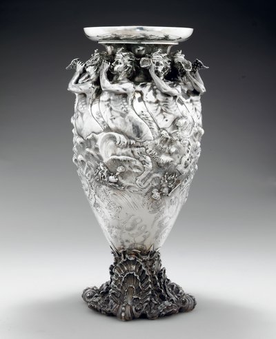 Ogden Goelet a James Gordon Bennett Cup: váza s jachtařskými trofejemi od Studios Tiffany
