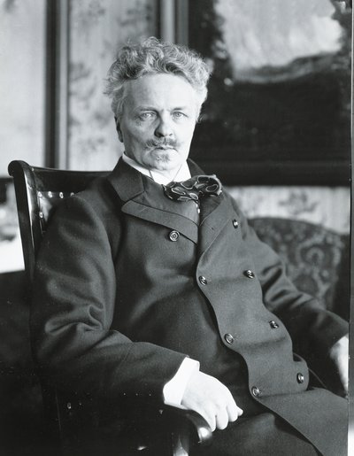 August Strindberg ve svém domě ve Stockholmu (černobílá fotografie) od Swedish Photographer