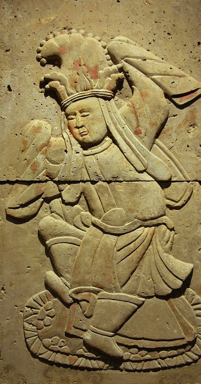 Terakotová stéla s tanečnicí, dynastií Tang (618-907), objevená v provincii Shaanxi, Muzeum Steles Forest v Xianu. Fotografie, Leonard de Selva, Čína, 2006. od Tang Dynasty Chinese School