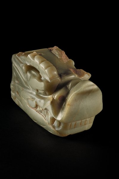 Junkunc Jade Dragon Head (nefrit) od Tang Dynasty Chinese School
