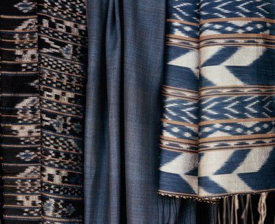 Současná indigová tkanina, Thajsko (textil) od Thai School