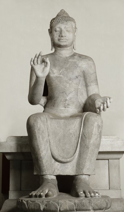 Obří Buddha, škola Davaravati od Thai School