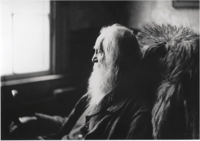 Walt Whitman v Camdenu, N.J., asi 1891 (stříbrný tisk na papíře) od Thomas Cowperthwait Eakins