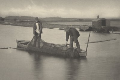Vytažení úhoří sítě, 1886 (foto) od Thomas Frederick Goodall