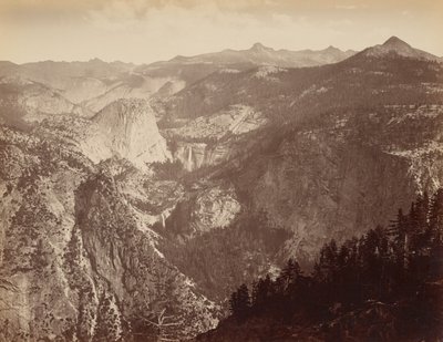 [Yosemitské údolí shora] / [Yowiye a Piwyack. Vernal a Nevada Fall. Yosemitské údolí z Glacier Point] / Yosemite Valley From Glacier Point od Thomas Houseworth and Company