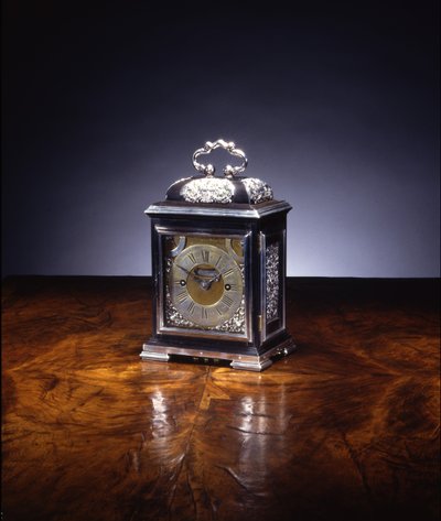 Miniaturní markantní hodiny, no. 222, c.1695 (stříbro a eben) (viz také 834229-32) od Thomas Tompion