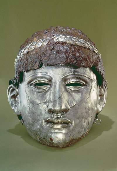 Helma ze dvou částí (železná) od Thracian