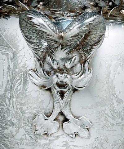 Detail jachtařské trofeje od Tiffany and Company