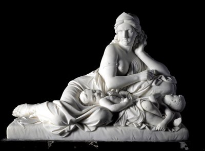 Medee přemýšlí o zabití svých dětí Mramorová socha od Tommasa Solariho (1820-1897) 1863. Rozm. 60x80x38 cm Z kolekce prince Odone di savoia. Genes, Art Gallery Moderna, inv. 744 od Tommaso Solari