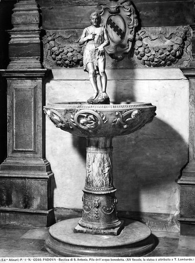 Závěsný od Tullio Lombardo
