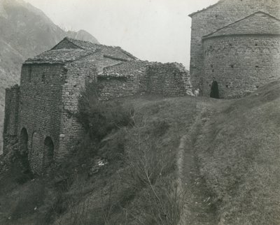 Opatství San Pietro al Monte, Civate, Lombardie, Itálie, fotografie Ugo Monneret de Villard, kolem roku 1910 od Ugo Monneret de Villard