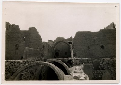 Velká strážnice (qasr) kláštera svatého Simeona, Asuán, Egypt, fotografie Ugo Monneret de Villard od Ugo Monneret de Villard