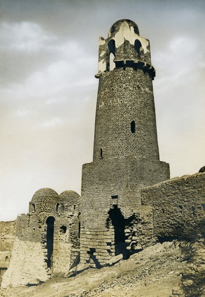 Minaret al-Mašhad al-Bahárí, poblíž Asuánu, Egypt, fotografie Ugo Monneret de Villard od Ugo Monneret de Villard