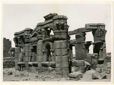 Římský kiosek, Naqa, Súdán, fotografie Ugo Monneret de Villard od Ugo Monneret de Villard