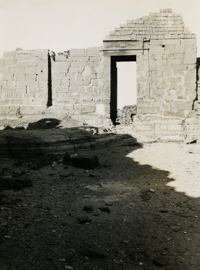 Ruiny chrámu, Kasr Ibrim, Egypt, fotografie Ugo Monneret de Villard od Ugo Monneret de Villard