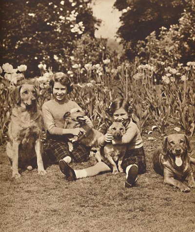 -A přátelé, princezny Elizabeth a Mary v Royal Lodge, Windsor, c1936 1937 od Unbekannt