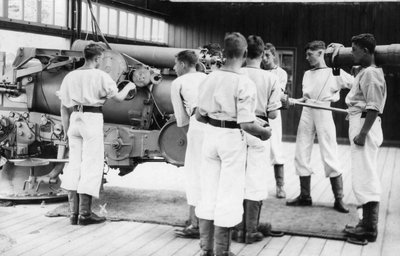 6palcový dělový vrták, výcvikové zařízení Royal Navy, Shotley, Suffolk, 1936 od Unbekannt