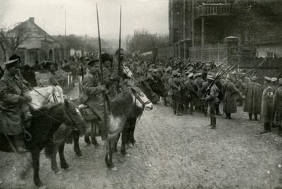Kozácká hlídka a ruská pěchota, 1919. od Unbekannt