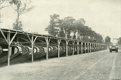 Park britských tanků těsně za frontovou linií, 1919. od Unbekannt