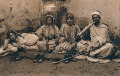 Fotografie zachycující tradiční arabské lidi, c1909 od Unbekannt