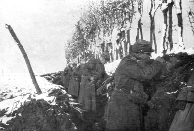 Zákop plný záložní pěchoty, Pas-de-Calais, Francie, zima, 1915 od Unbekannt