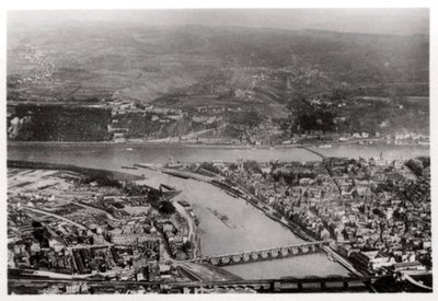 Letecký pohled na Koblenz, Porýní-Falc, Německo, ze Zeppelinu, c1931 1933 od Unbekannt
