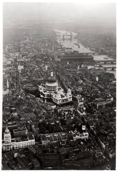 Letecký pohled na St Pauls Cathedral, Londýn, ze Zeppelin, 1931 1933 od Unbekannt