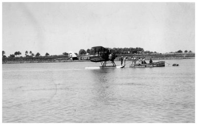 Alan Cobhams De Havilland DH50 přistává na Tigris, Irák, 1926 od Unbekannt