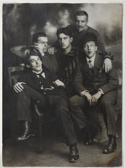Alexey Kruchenykh, David Burlyuk, Vladimir Mayakovsky, Nikolai Burlyuk a Benedict Livshits, 1913. od Unbekannt