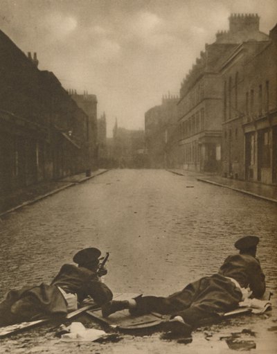East End Episode: Scots Guards on Action at Sydney Street v roce 1911, c1935. od Unbekannt