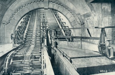 Eskalátor ve výstavbě, 1922. od Unbekannt