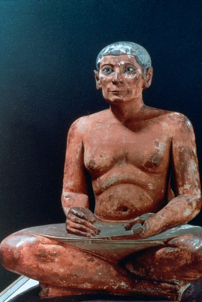 Staroegyptská postava sedícího písaře, 25.–24. století před naším letopočtem od Unbekannt