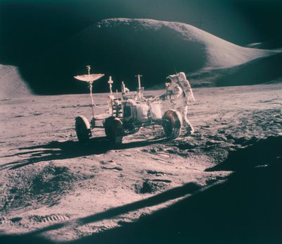 Astronaut Apolla 15 James Irwin s Lunar Rover, srpen 1971 od Unbekannt