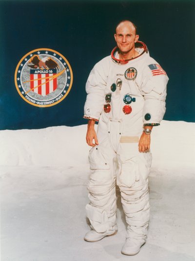 Astronaut Apolla 16 Thomas Mattingly ve skafandru, 1971 od Unbekannt