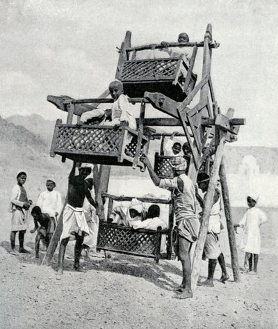 Arabské děti si užívají velké kolo, 1922 od Unbekannt
