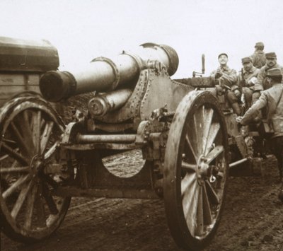 Dělostřelecká kolona ve Verdunu, severní Francie, c1914-c1918 od Unbekannt