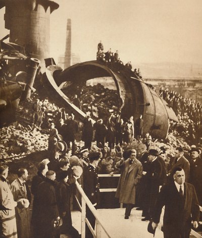 V Derelict Steel-Works, South Wales, 1936 1937 od Unbekannt