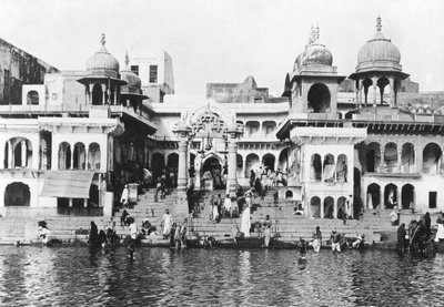 Ghat ke koupání na řece Yamuna, Muttra, 1917 od Unbekannt